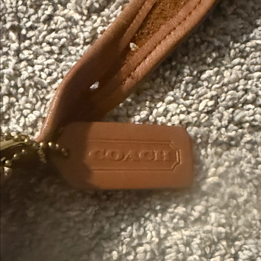 Vintage leather Coach bag - Picture 2 of 5